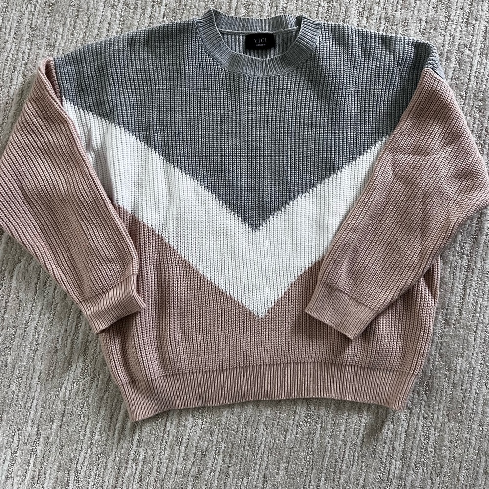 Vici sweater